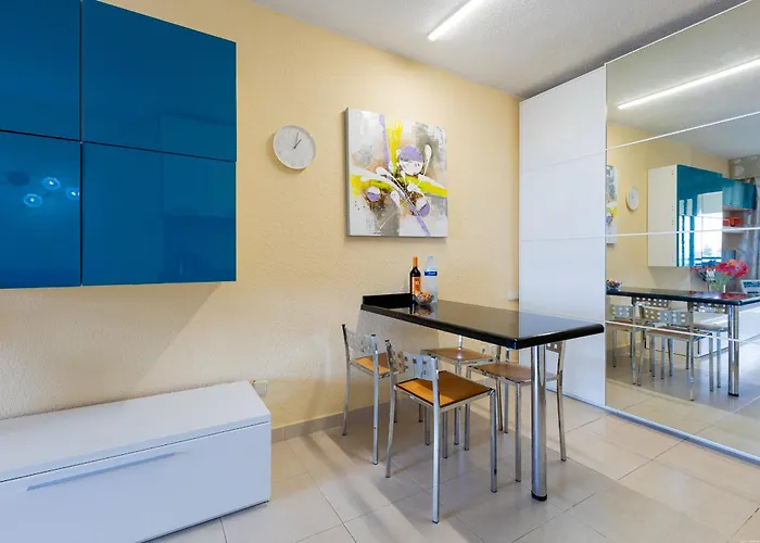 Beautiful With Sea View شقة